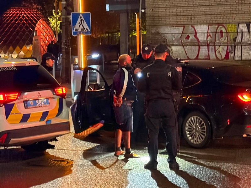 У Дніпрі поліція затримала водія після переслідування в районі Успенської площі