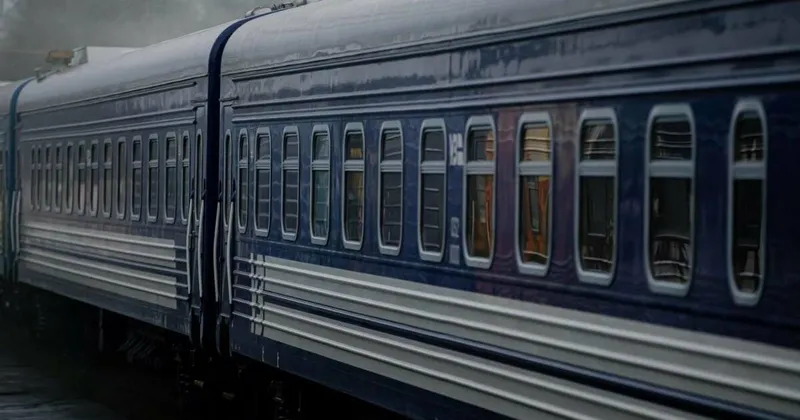 Opóźnienia pociągów w związku z przejazdem przez Дніпро wynoszą 7 godzin i 34 minut — „Ukrzaliznycja”
