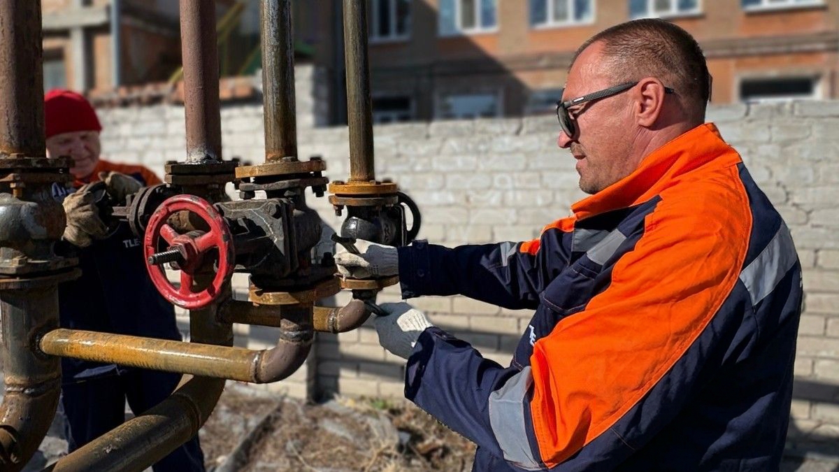 Резервне живлення та оновлення тепломереж: у Дніпрі КП "Теплоенерго" завершує підготовку до сезону