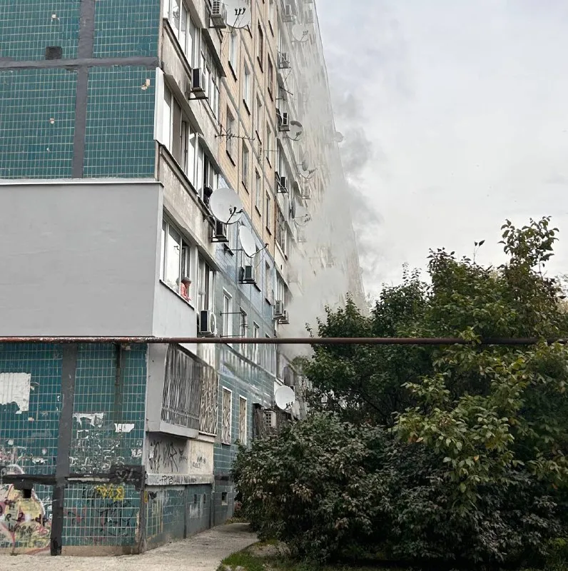 A fire broke out in an apartment on the 2 floor of the Great Diiivskyy building.