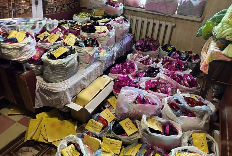У Дніпрі викрили підпільну нарколабораторію з виготовлення цукерок і рідин для вейпів